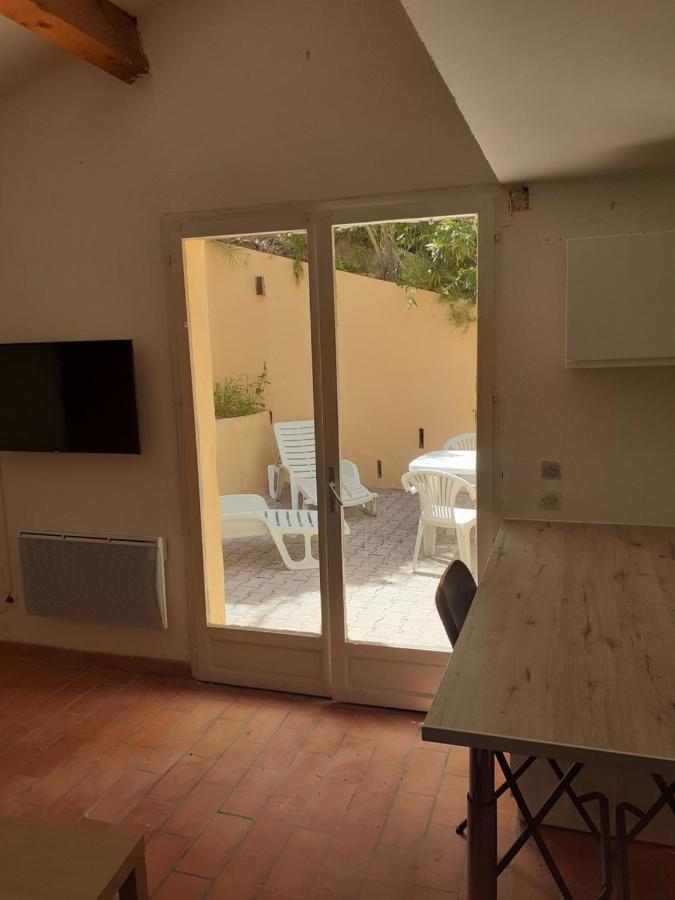 Appartement T1 อิแยร์ ภายนอก รูปภาพ